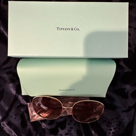 Tiffany round shaped sunglasses. Authentic - Picture 5 of 7
